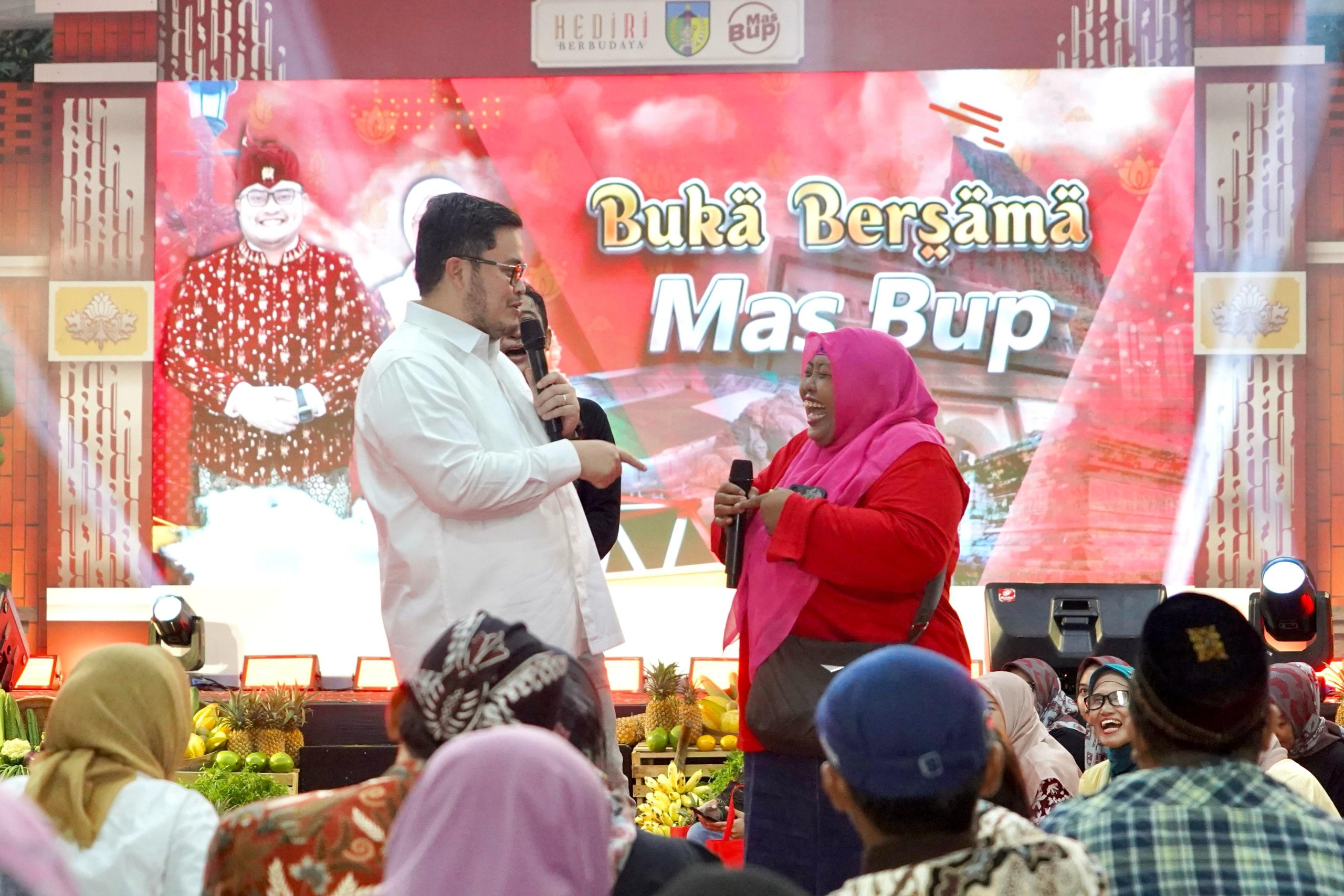 Buka Puasa Bersama, Bupati Kediri Respons Keluhan Warga dan Beri Bantuan Usaha