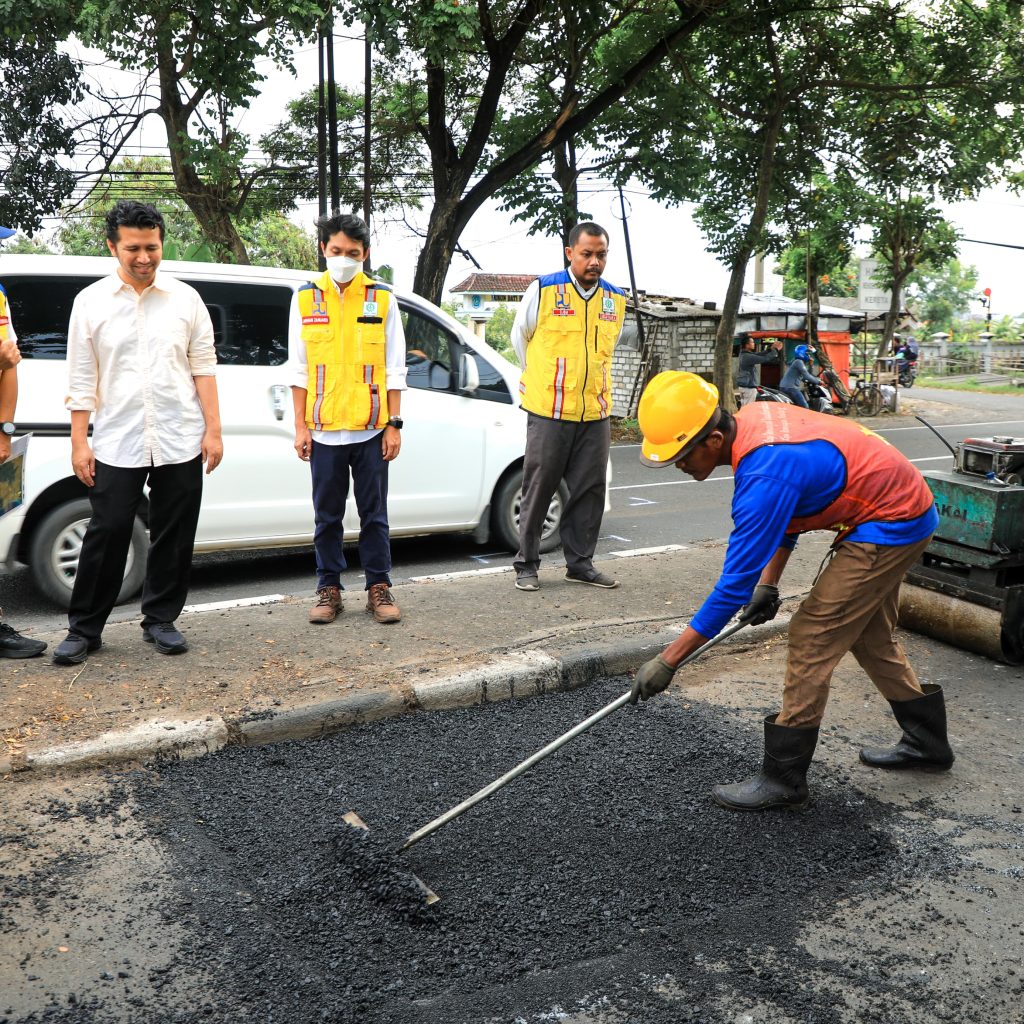 Cek Penambalan Jalan Poros Nasional Lamongan Babat Jelang Lebaran 2025