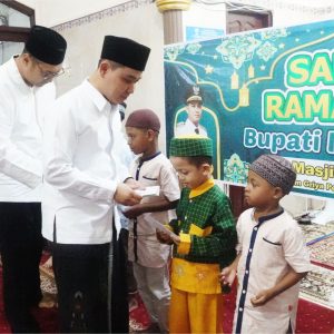 Pemkab Mojokerto Gelontor Rp 28,8 M Untuk Hibah Tempat Ibadah Pemkab Mojokerto Gelontor Rp 28,8 M Untuk Hibah Tempat Ibadah