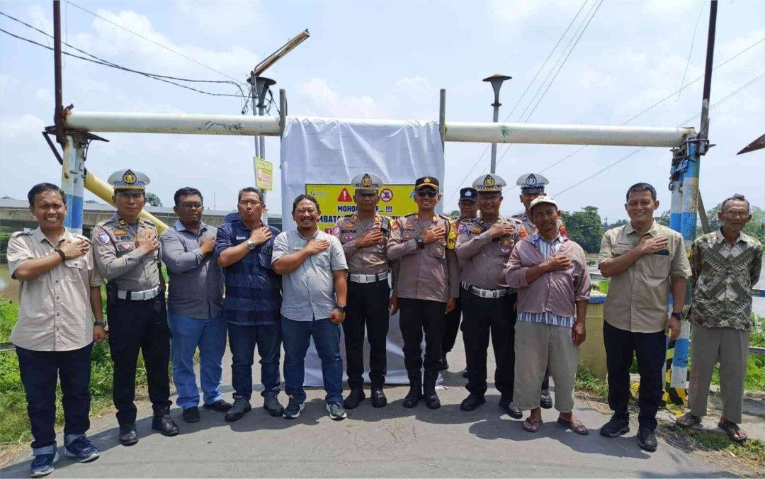Jalur Alternatif  Jembatan Pagerruyung di Buka Khusus  Kendaraan  Roda Dua