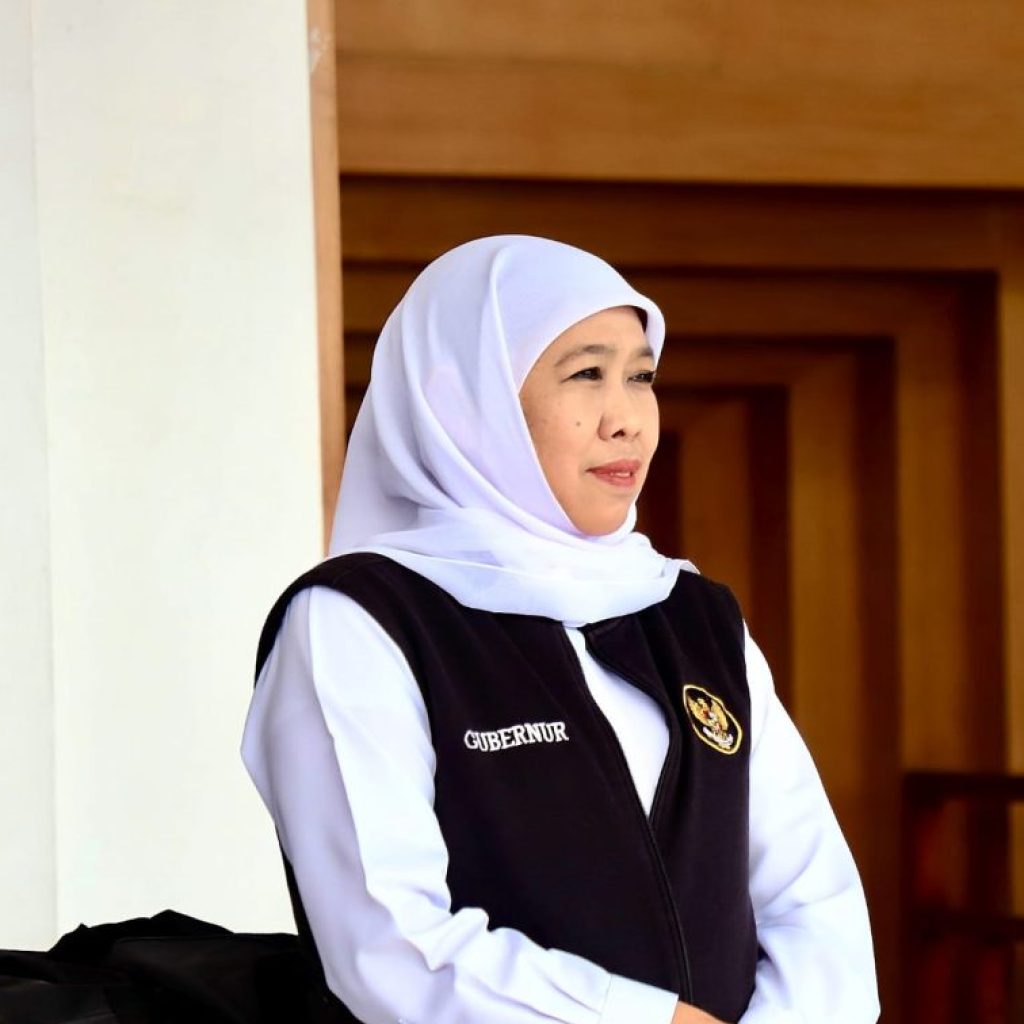 Hari Ini Peringatan Pasar Modal, Dari Makkah Khofifah Ajak Tingkatkan Literasi dan Cerdas Berinvestasi