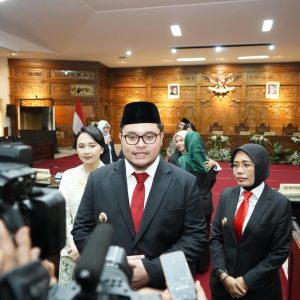 Mas Dhito Teken Kontrak Kinerja dengan Kepala OPD di Periode Kedua Mas Dhito Teken Kontrak Kinerja dengan Kepala OPD di Periode Kedua