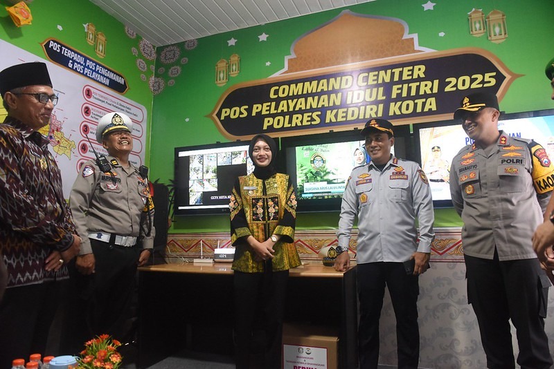 Mbak Wali Tinjau Pos Pengamanan Idulfitri 2025 di Kota Kediri, Pastikan Mudik Lancar dan Aman