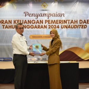 Wali Kota Kediri Serahkan Laporan Keuangan 2024 ke BPK Jawa Timur Wali Kota Kediri Serahkan Laporan Keuangan 2024 ke BPK Jawa Timur