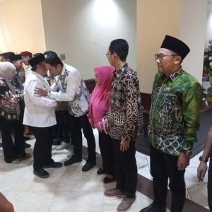 Halal Bihalal, Keluarga Besar DPRD Surabaya Jaga Sinergitas Halal Bihalal, Keluarga Besar DPRD Surabaya Jaga Sinergitas