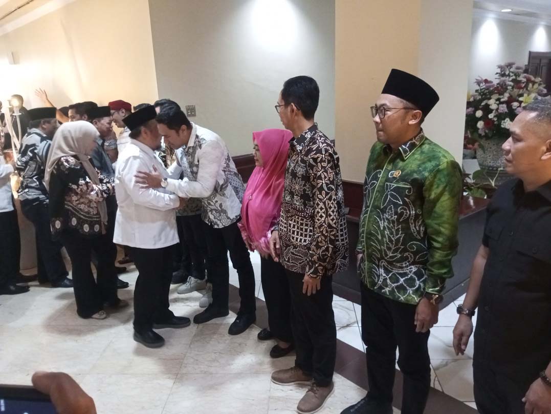 Halal Bihalal, Keluarga Besar DPRD Surabaya Jaga Sinergitas