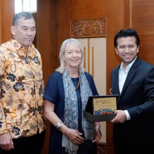 Wagub Emil Apresiasi HAEJ Sebagai Teladan Kolaborasi dan Dedikasi Lintas Negara Wagub Emil Apresiasi HAEJ Sebagai Teladan Kolaborasi dan Dedikasi Lintas Negara
