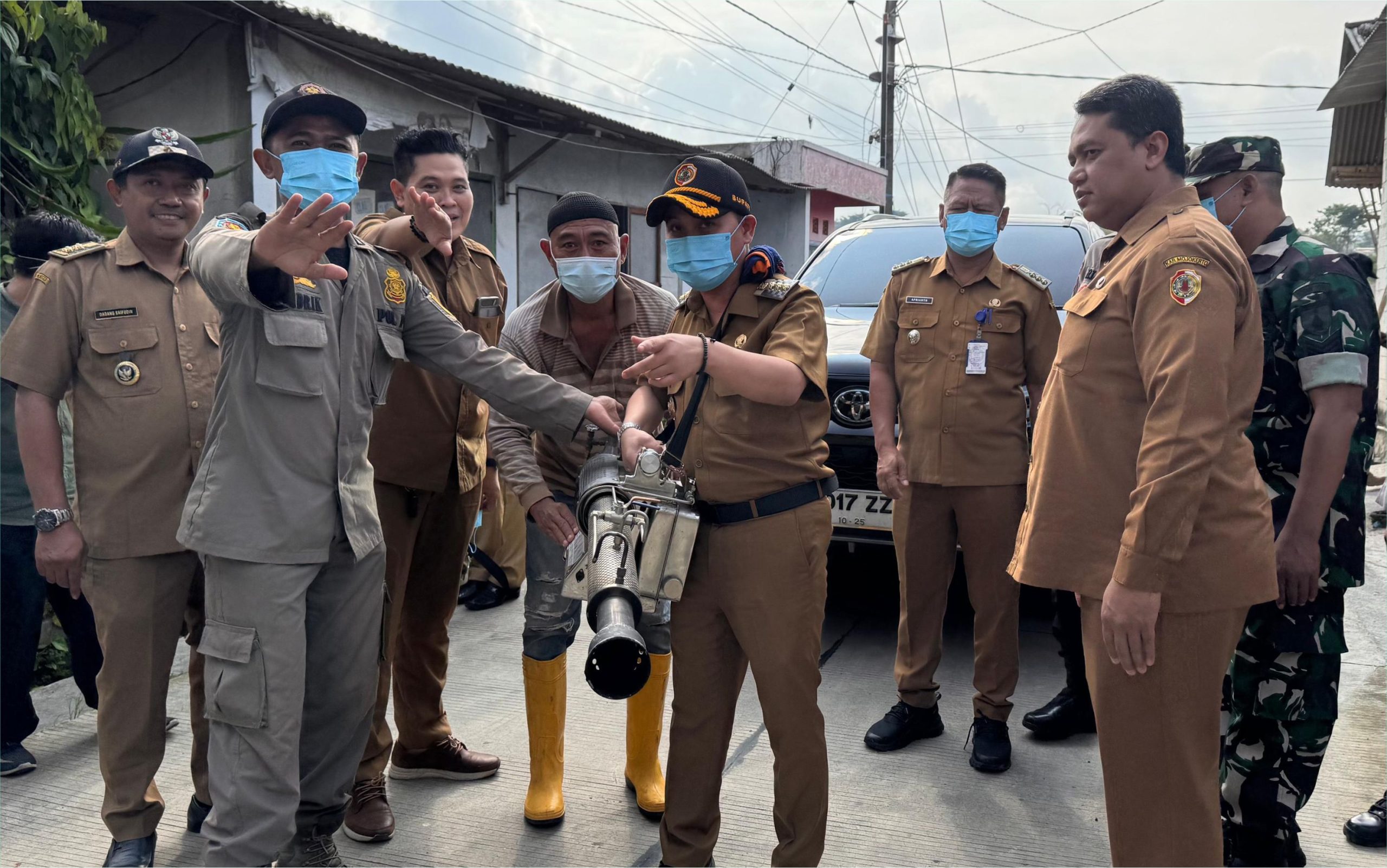 Bupati Gus Barra dan Kadisnkes Gercep Adakan Fogging Tanggapi Keluhan Warga