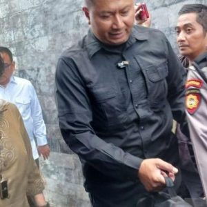 Ketum DPP PDIP Megawati Ziarah ke Makam Bung Karno di Blitar Ketum DPP PDIP Megawati Ziarah ke Makam Bung Karno di Blitar