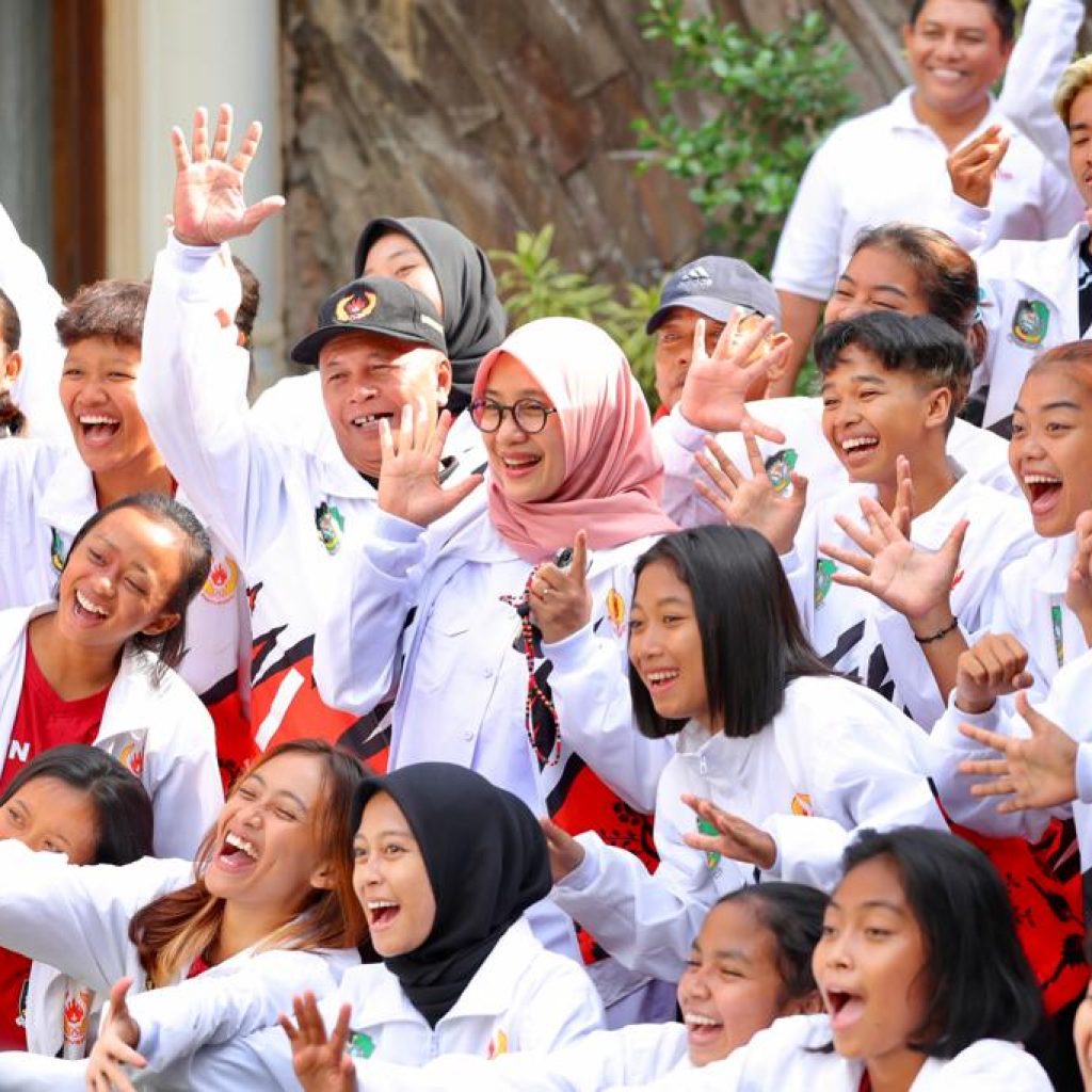 Kabupaten Banyuwangi Berangkatkan 513 Atlet ke Porprov 2025, Bupati Ipuk: Semoga Hasilnya Maksimal