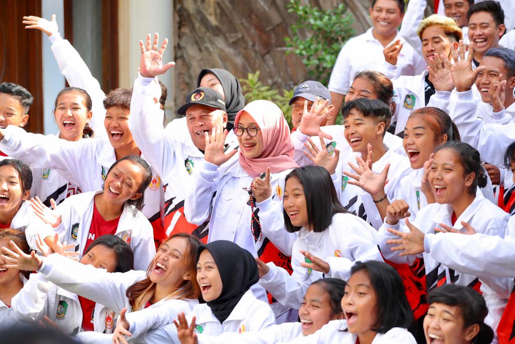 Kabupaten Banyuwangi Berangkatkan 513 Atlet ke Porprov 2025, Bupati Ipuk: Semoga Hasilnya Maksimal
