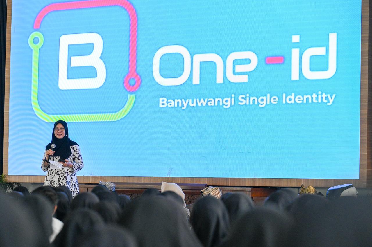 Bupati Ipuk Luncurkan Banyuwangi One ID, Berikan Layanan Publik Cukup dengan NIK