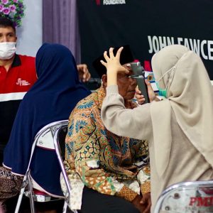Ratusan Warga Antusias Ikut Program Operasi Katarak Gratis di Banyuwangi