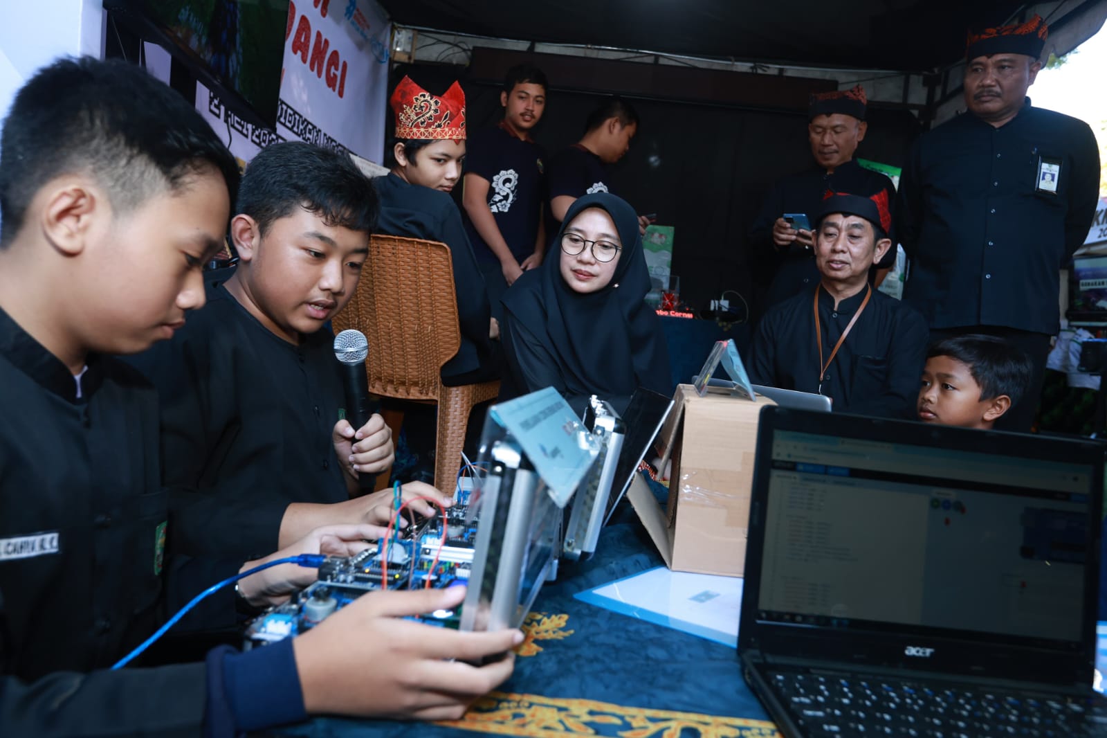 Momen Hardiknas, Bupati Ipuk: Pendidikan Anak Tanggung jawab Bersama