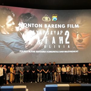 Polres Blitar bersama Masyarakat Nobar Film Sayap-sayap Patah 2 Polres Blitar bersama Masyarakat Nobar Film Sayap-sayap Patah 2