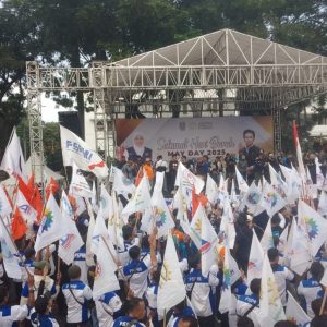 Ribuan Buruh Jatim Tuntut Pengesahan UU yang Menjamin Keadilan dan Kesejahteraan Ribuan Buruh Jatim Tuntut Pengesahan UU yang Menjamin Keadilan dan Kesejahteraan