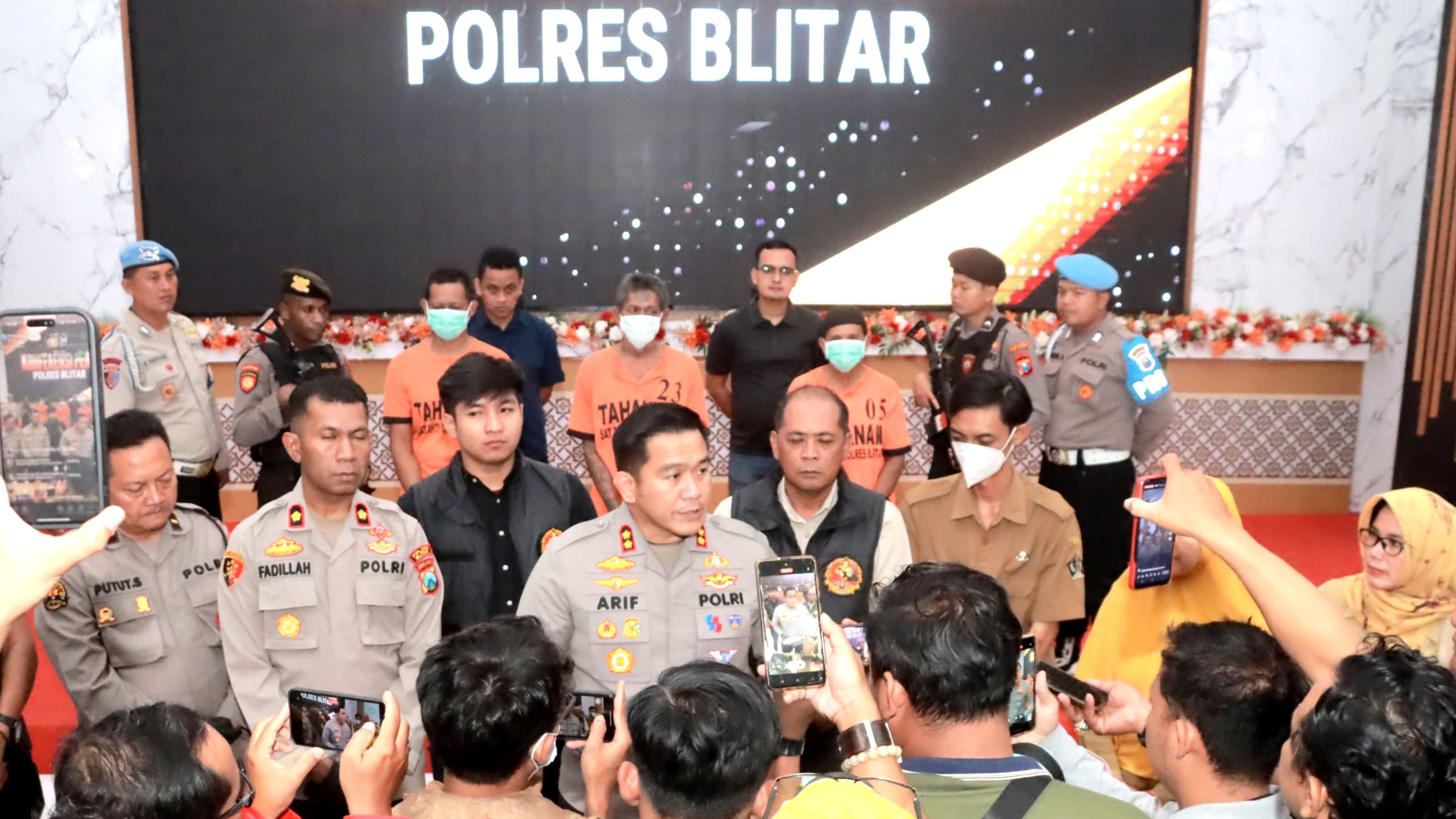 Polres Blitar Ungkap Kasus Pencurian dengan Kekerasan hingga Persetubuhan Anak Dibawah Umur