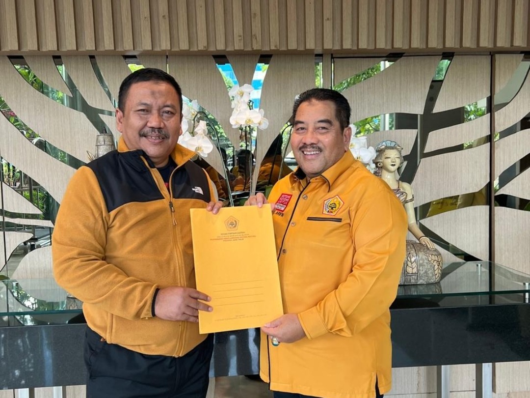 DPD Ormas MKGR Jatim Serahkan Dukungan untuk Ali Mufthi