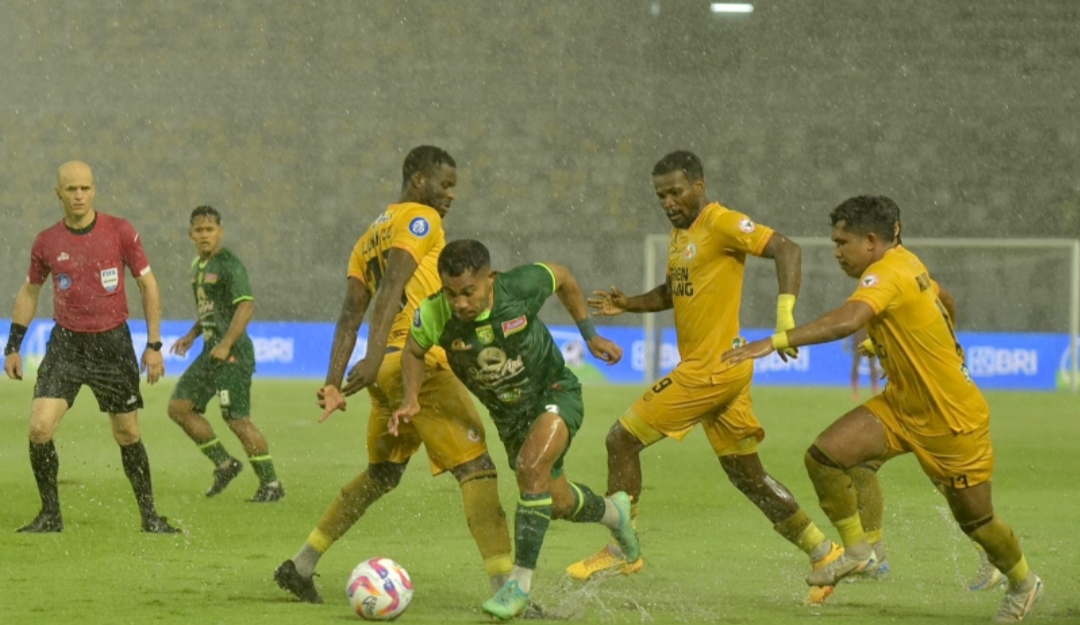 Hasil Liga1 : Persebaya Surabaya Ditahan Imbang Semen Padang