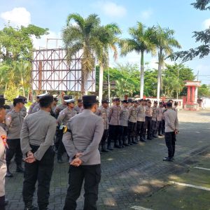Jaga Kondusifitas Wilayah, Polres Blitar Terjunkan Personil untuk Amankan Unras Ormas GPI Jaga Kondusifitas Wilayah, Polres Blitar Terjunkan Personil untuk Amankan Unras Ormas GPI