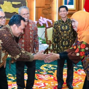 Gubernur Jatim Janji Siapkan Asrama Untuk Mahasiswa ITS Surabaya Jalur KIP Kuliah Asal Jatim