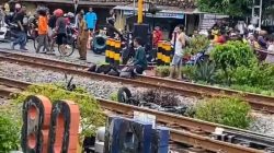 Perlintasan Stasiun Magetan, KA Malioboro Tabrak 8 Motor, 3 Meninggal
