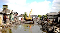 Pembongkaran 125 Bangli Sungai Kalianak Surabaya Ditarget Tuntas Mei