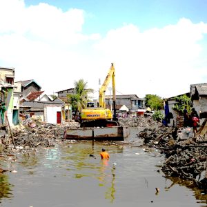 Pembongkaran 125 Bangli Sungai Kalianak Surabaya Ditarget Tuntas Mei Pembongkaran 125 Bangli Sungai Kalianak Surabaya Ditarget Tuntas Mei
