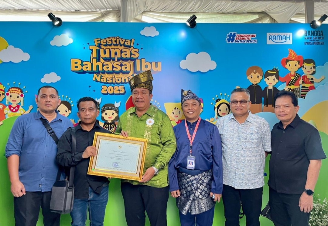Bupati Asahan Terima Penghargaan Nasional dari Kemendikdasmen