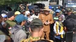 Enggan Direlokasi, 13 Bangunan Liar Sempadan Sungai Lamong Ditertibkan