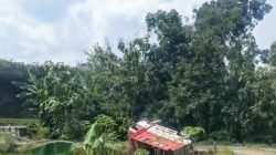 Truk ODOL Terguling di Jalan Tambang Kecamatan Karas Imbas Tidak Patuhnya Pada Kesepakatan bersama Yang Dibuat