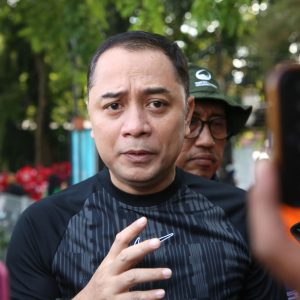 Eri Minta Inspektorat Hukum Berat Oknum Guru Banting Siswa Eri Minta Inspektorat Hukum Berat Oknum Guru Banting Siswa
