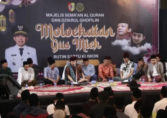 Ribuan Jamaah Hadiri Majelis Sema’an Al-Qur’an dan Dzikrul Ghofilin Moloekatan Gus Miek
