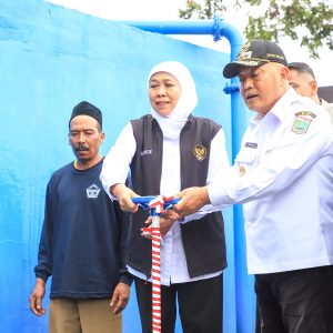 Gubernur Khofifah Resmikan SPAM, Ribuan Warga Singosari Malang Lega