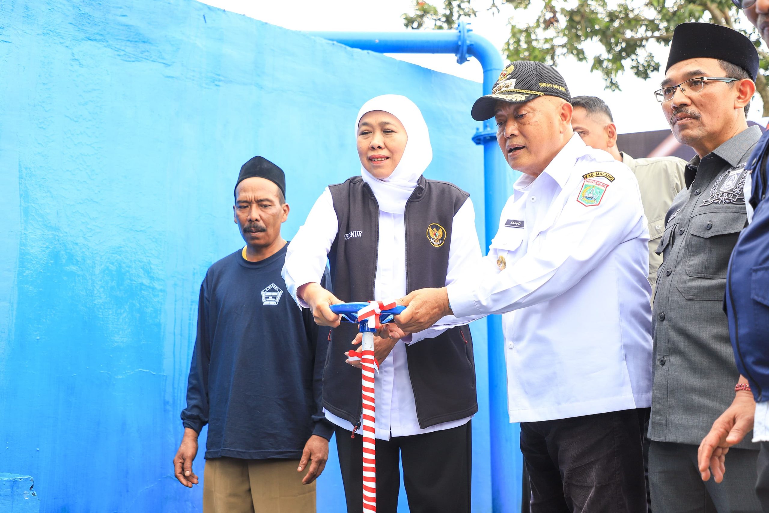 Gubernur Khofifah Resmikan SPAM, Ribuan Warga Singosari Malang Lega