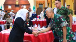 Terima Atase Pertahanan 17 Negara, Gubernur Khofifah Kenalkan Keunggulan Jatim Sebagai Center of Gravity
