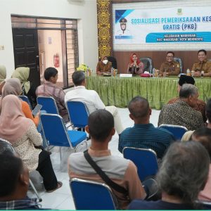 Targetkan ¼ Penduduk Kota Mojokerto Ikuti PKG, Dinkes PPKB Kumpulkan RT/RW Bergulir Targetkan ¼ Penduduk Kota Mojokerto Ikuti PKG, Dinkes PPKB Kumpulkan RT/RW Bergulir