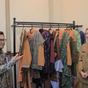 Wastra Mataraman Bangkit, Mbak Wali Gaungkan Fesyen Ramah Lingkungan dari Kediri