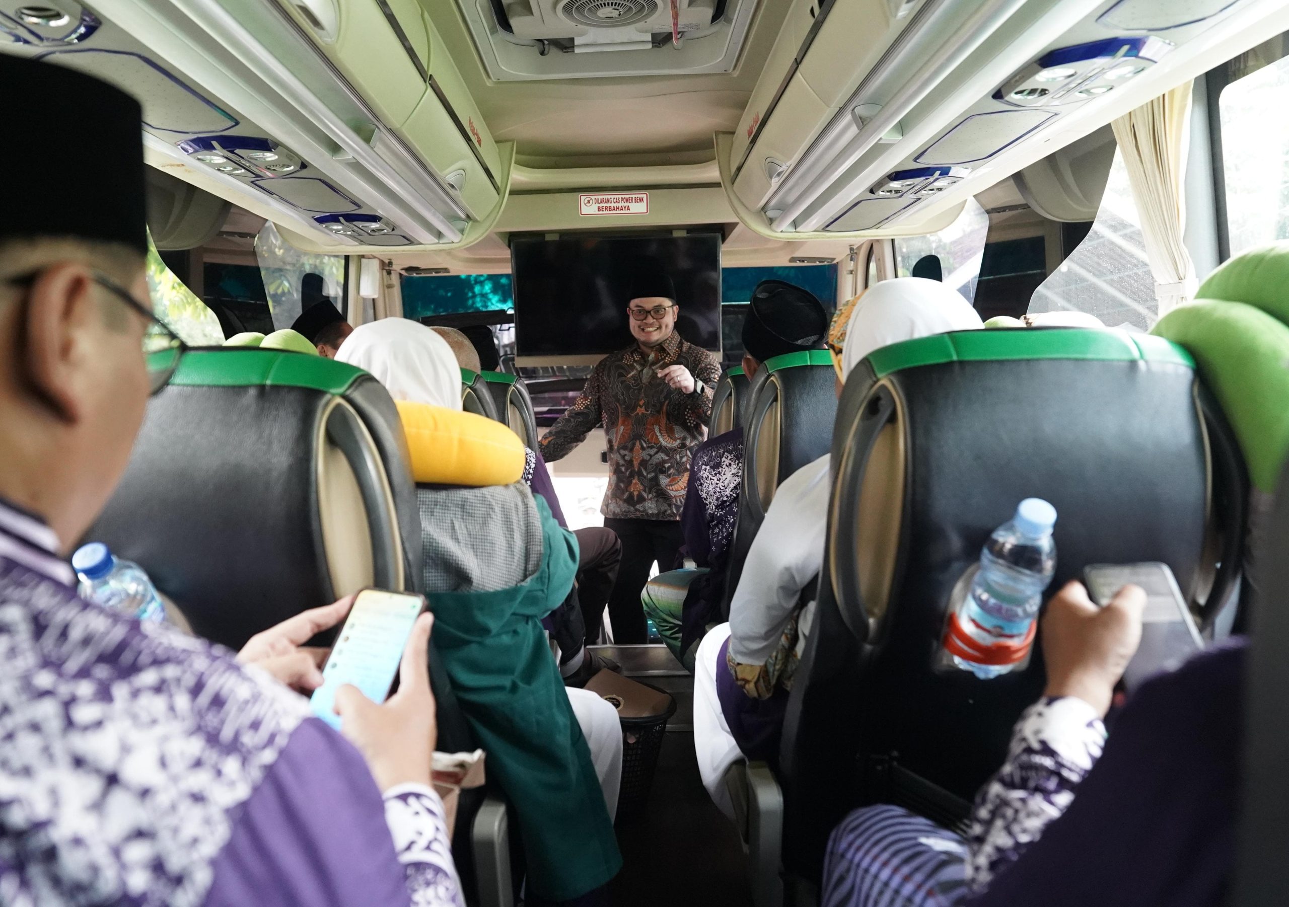 Lepas Keberangkatan Calon Jamaah Haji, Ini Pesan Mas Dhito