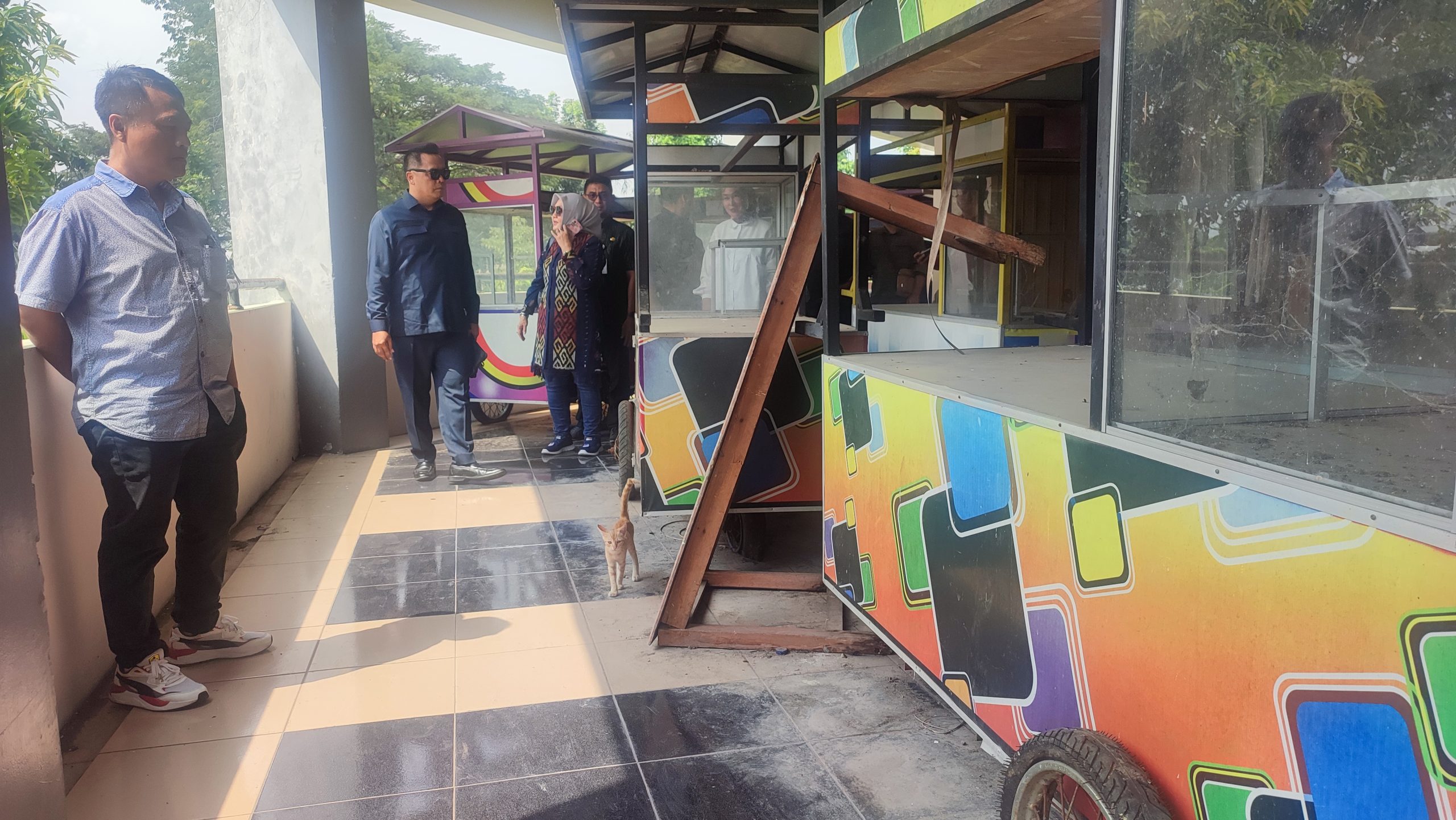 Puluhan Rombong Mangkrak di GOR Jayabaya Menanti Nasib