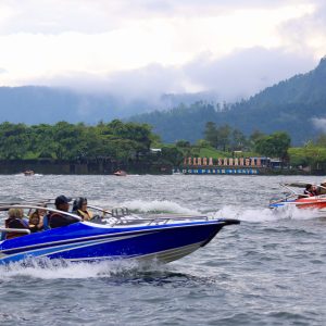 Wagub Emil Pastikan Layanan Wisata Telaga Sarangan Sangat Layak