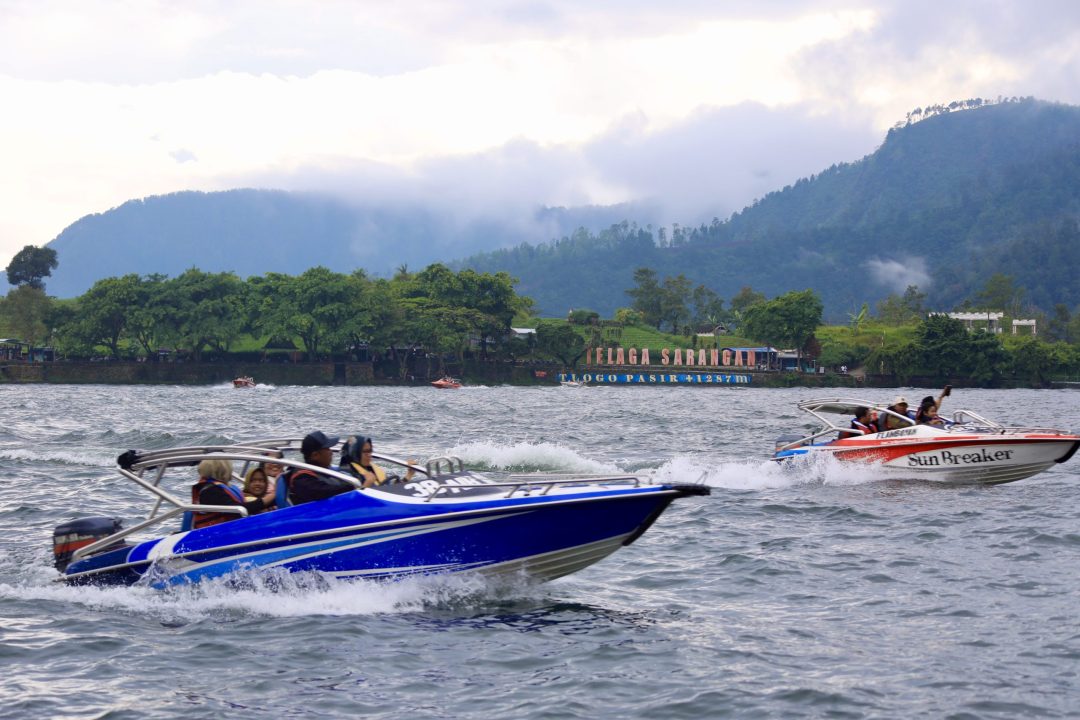 Wagub Emil Pastikan Layanan Wisata Telaga Sarangan Sangat Layak