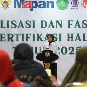 Pemkot Kediri Dorong Sertifikasi Halal, Mbak Wali: Penting Jaga Kepercayaan Konsumen Pemkot Kediri Dorong Sertifikasi Halal, Mbak Wali: Penting Jaga Kepercayaan Konsumen