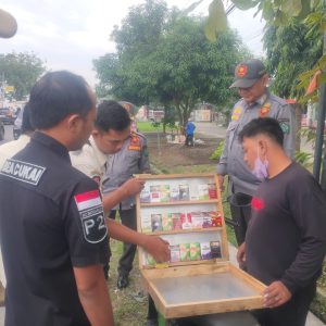 Operasi Bersama, Satpol PP dan Bea Cukai Sita 7.420 Batang Rokok Ilegal di Sidoarjo
