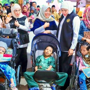 Pemprov Jatim Target Tekan Kemiskinan Hingga Nol Persen Pemprov Jatim Target Tekan Kemiskinan Hingga Nol Persen