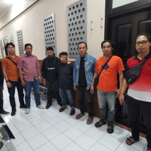 Sial, Niat Besuk Rekan di Rutan Polres Blitar Malah Ditangkap Polisi