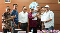 Disaksikan Dewan Pers, PWI Akhirnya Tandatangani Panitia Bersama Kongres Persatuan