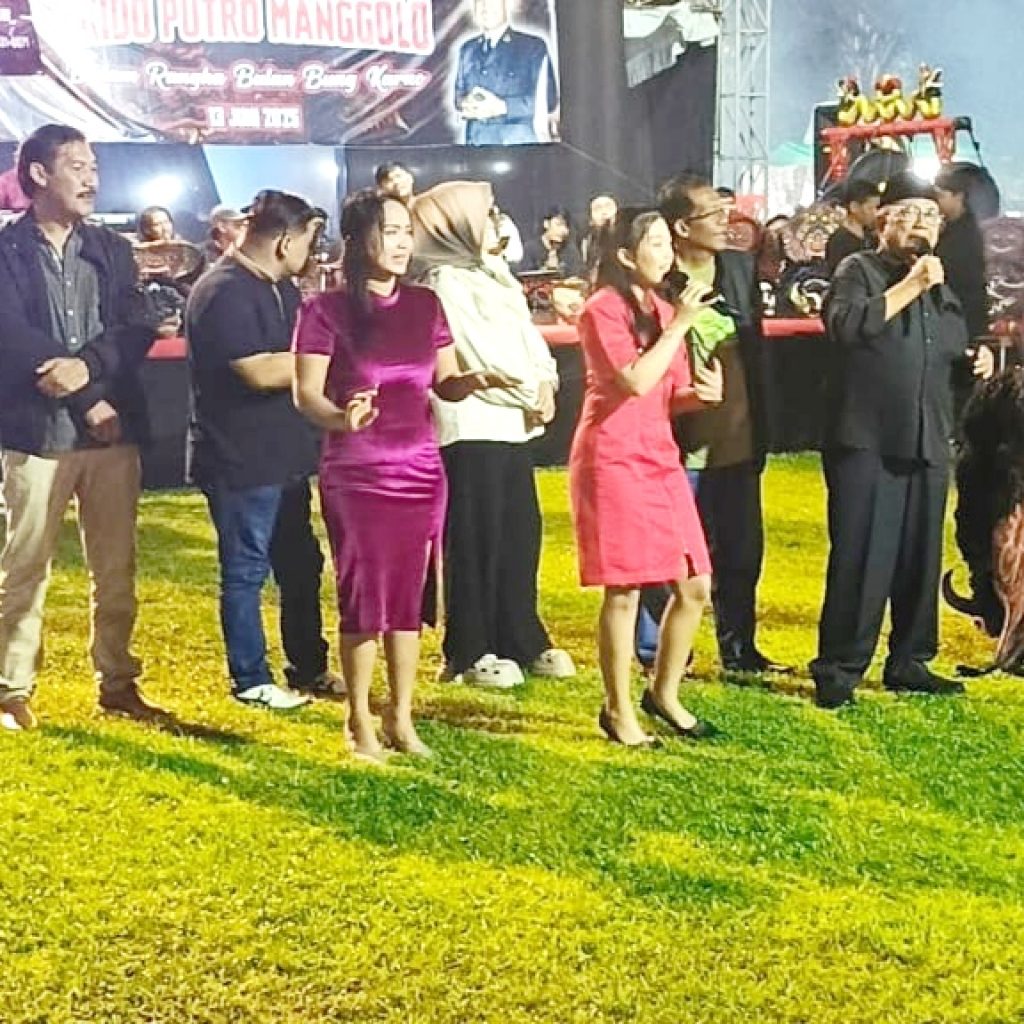 Bulan Bung Karno, DPC PDI Perjuangan Kabupaten Blitar Gelar Pentas Seni Jaranan