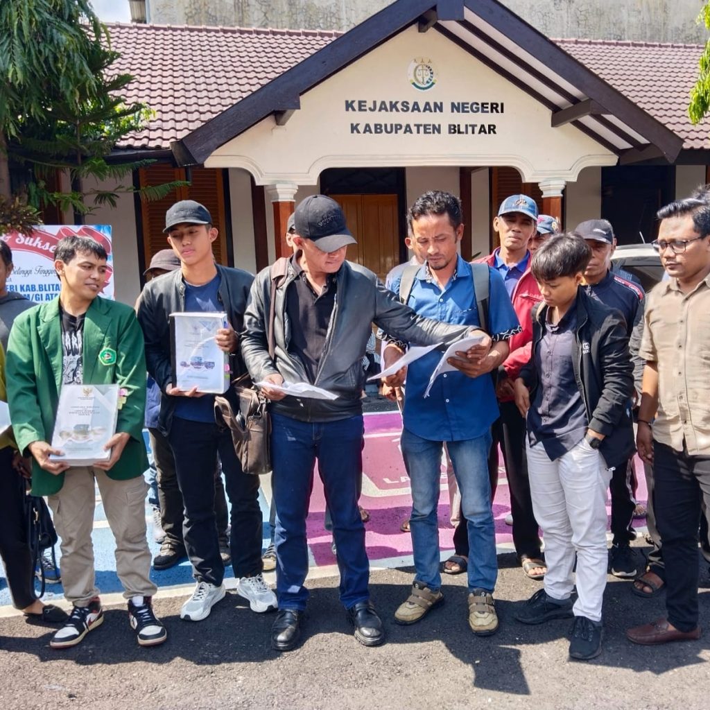 Ungkap Dugaan Korupsi PJU dan Permainan Tender E-Katalog, FMR dan KRPK Datangi Kejaksaan Kabupaten Blitar