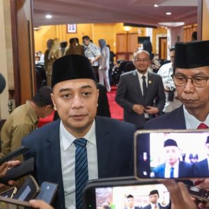 Tak Hanya Toko Modern, Pemkot Surabaya Juga Tertibkan Izin Parkir di Rumah Makan Tak Hanya Toko Modern, Pemkot Surabaya Juga Tertibkan Izin Parkir di Rumah Makan